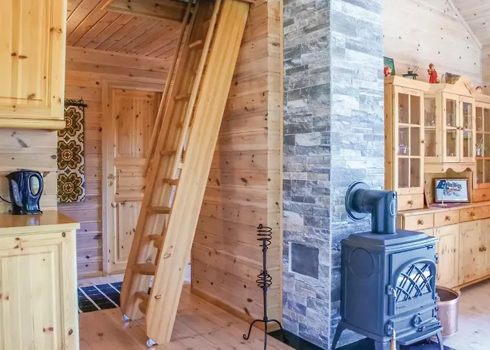 4 Bedroom Gorgeous In Prázdninový dům